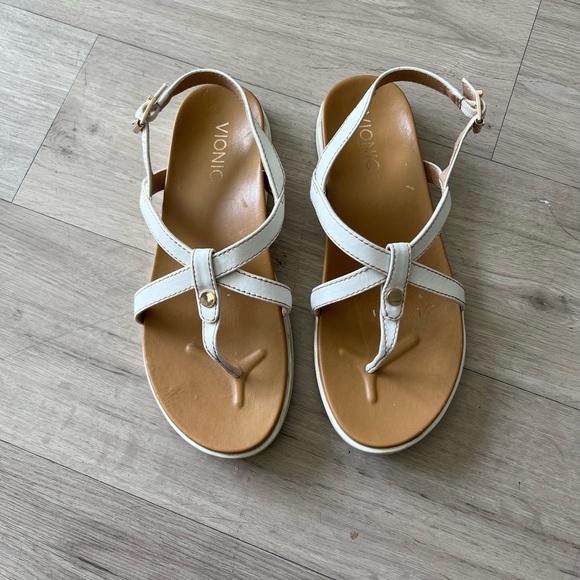 Vionic Veranda Sandals White Leather Sz 8 - Picture 1 of 6